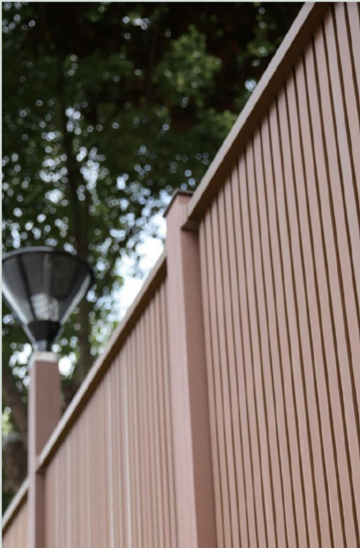 Co-extrusion WPC cladding on a facade